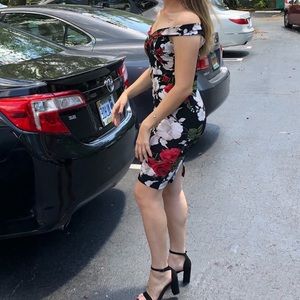 Fashion nova flower dress size small